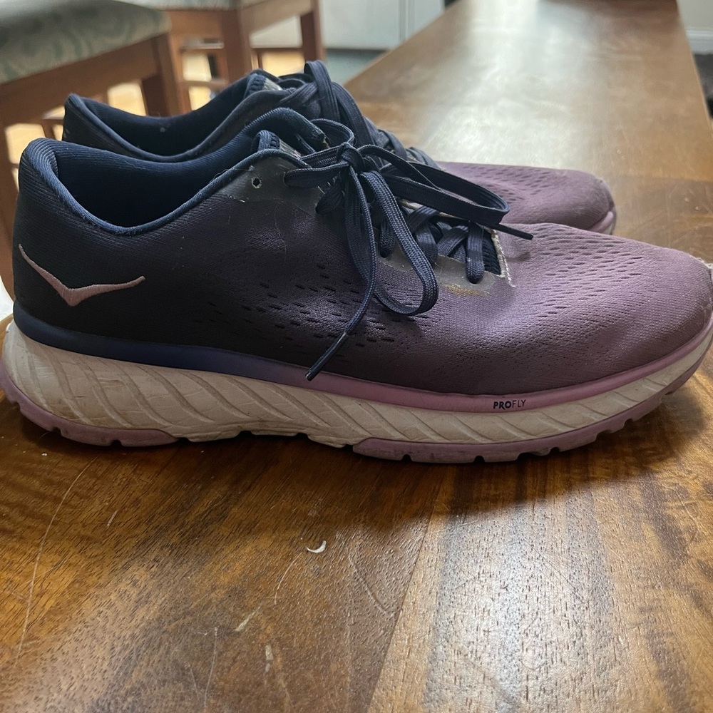 Hokas